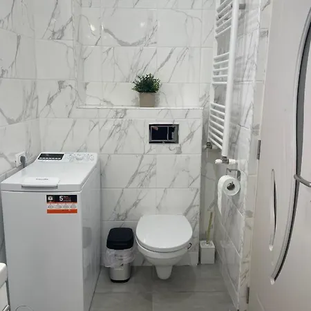Apartament Cu 2 Apartment