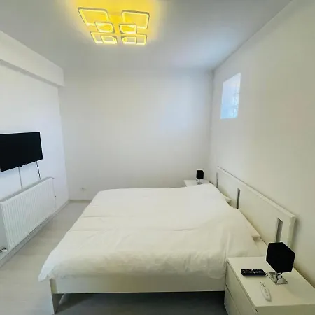 Apartment Apartament Cu 2 Bucharest